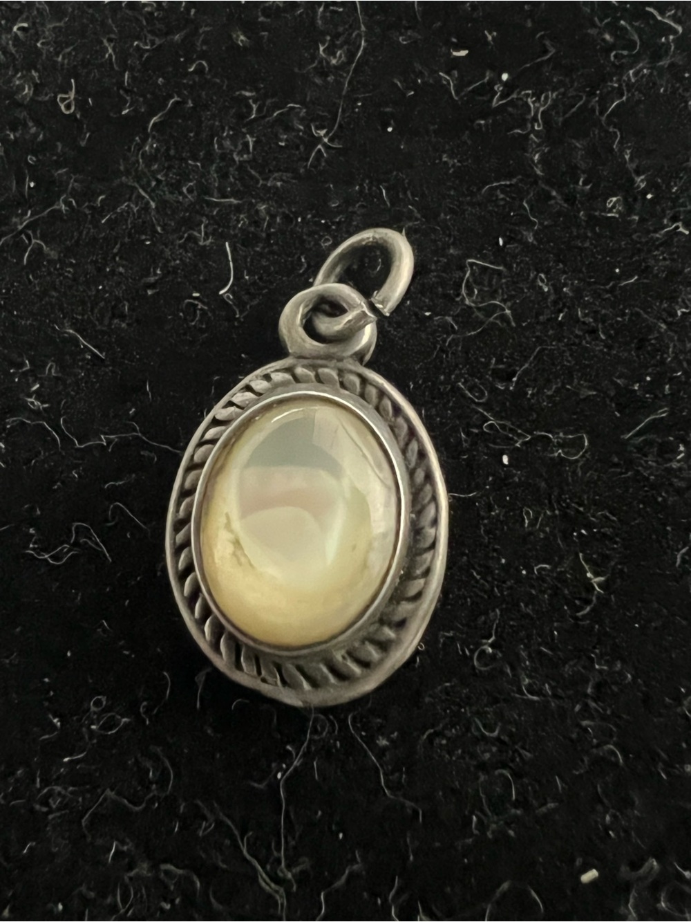 925 Sterling silver vintage dainty pendant